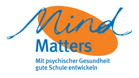 Logo MindMatters als Schriftzug, blaue Schrift auf orangenem Kreis mit weißem Hintergrund