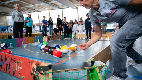 Raum für Vielfalt: „Vielfalt erleben!“ mit dem Projekt "Fußball Billard und Vielfalt" (Ellen Lewis, SV Germania Eberstadt e.V.) Raum für Vielfalt: „Vielfalt erleben!“ mit dem Projekt "Fußball Billard und Vielfalt" (Ellen Lewis, SV Germania Eberstadt e.V.)